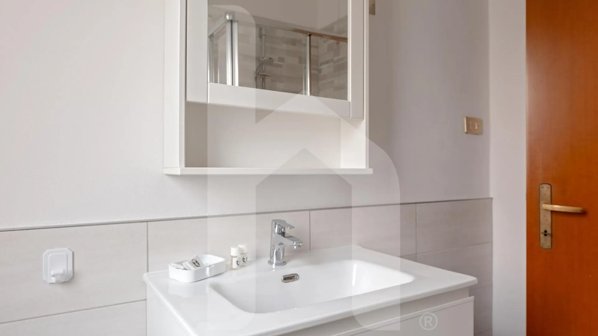 Homiday- Apt Ospedale Cisanello - Free Parking Πίζα